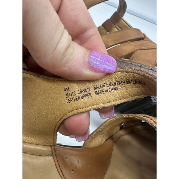 B.O.C. by Born Wedge Sandal Women's Size 9m Chunky - Picture 7 of 7